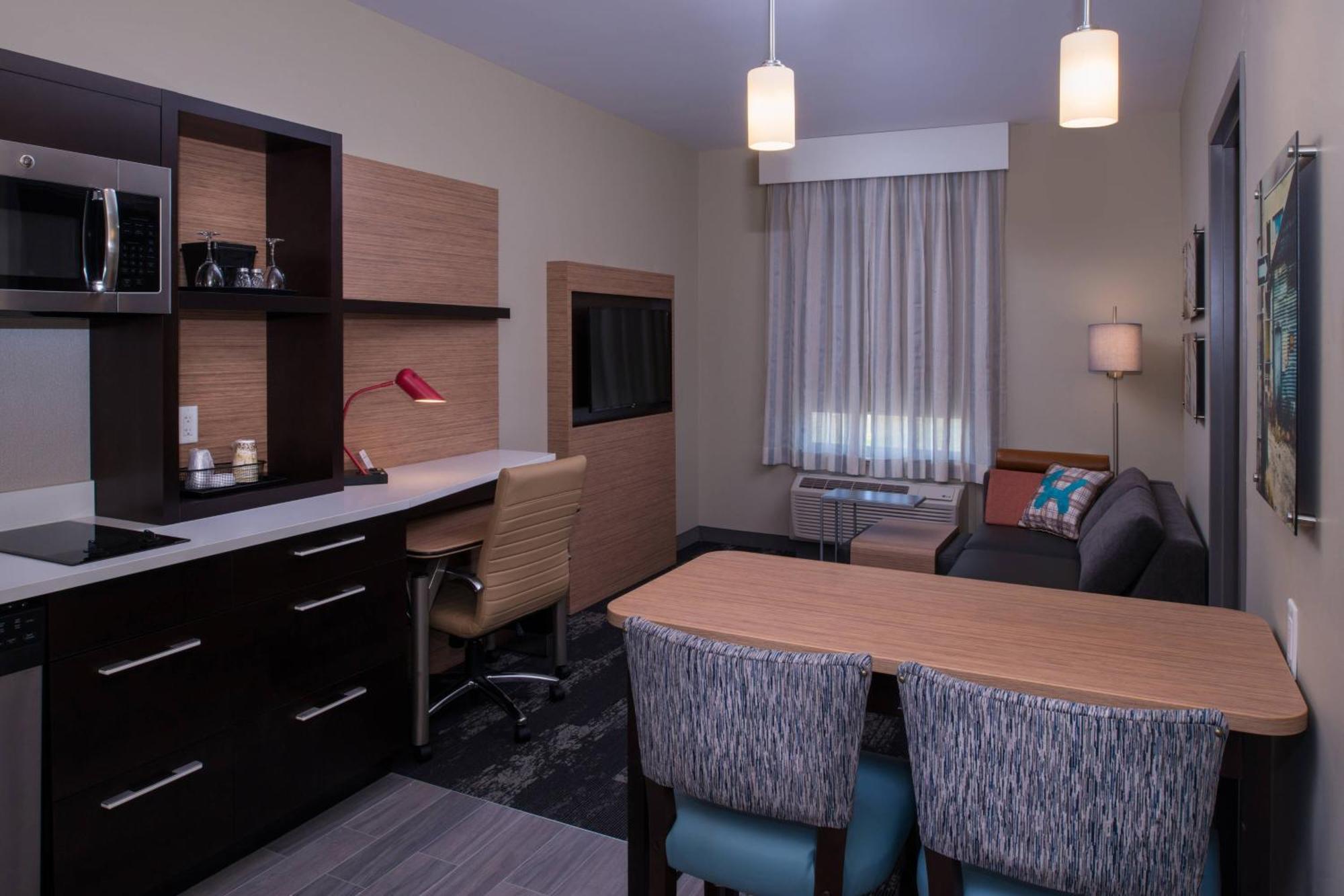 Towneplace Suites By Marriott Saskatoon Buitenkant foto