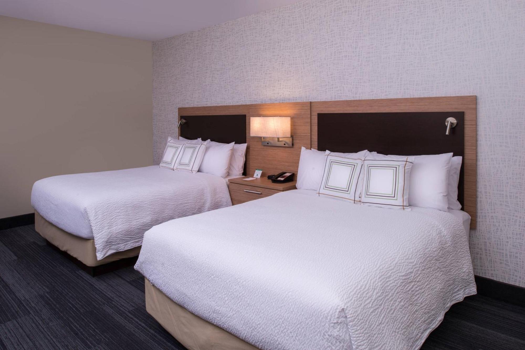Towneplace Suites By Marriott Saskatoon Buitenkant foto