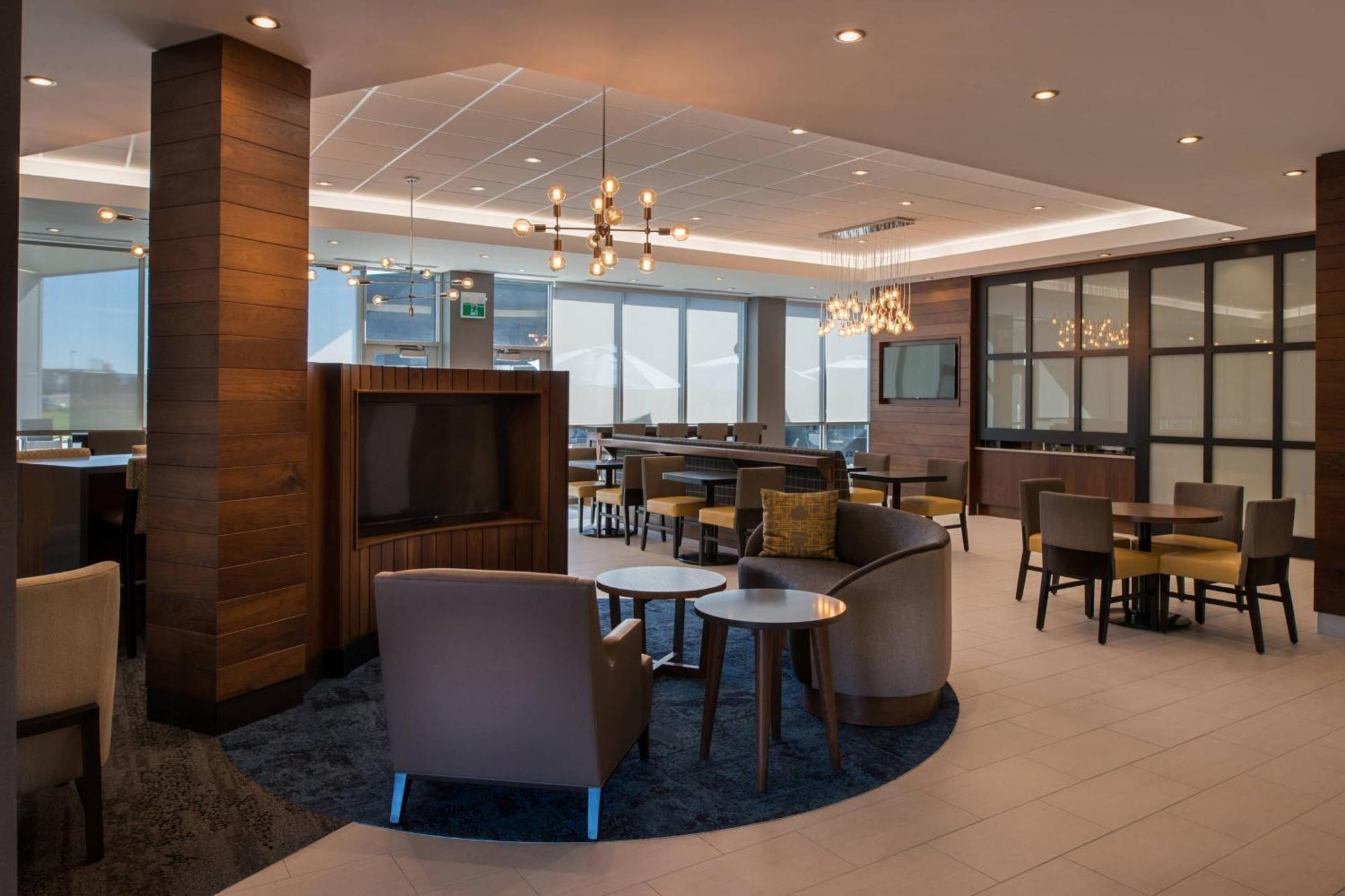 Towneplace Suites By Marriott Saskatoon Buitenkant foto